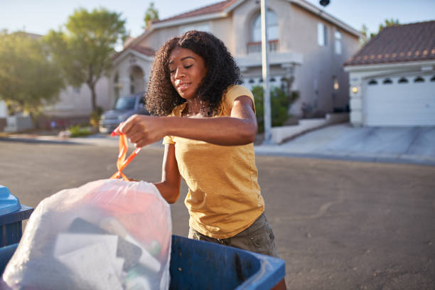 Best Yard Cleanup Services  in Baldwin City, KS